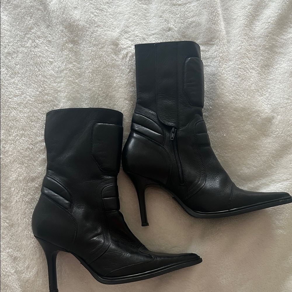 Sleek Black Heeled Boots
